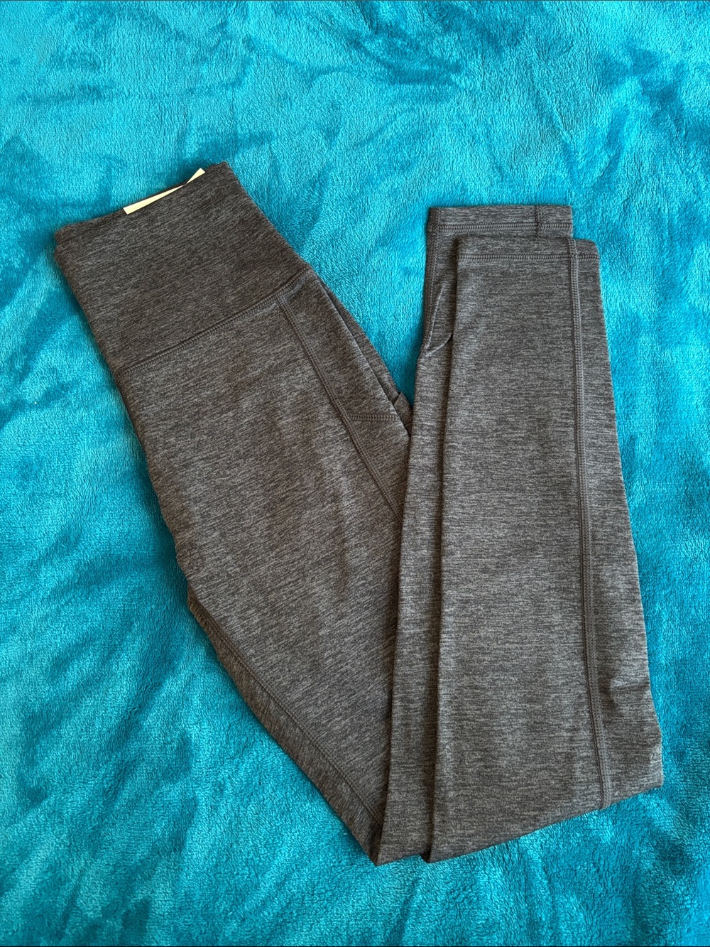 OFFLINE By Aerie The Hugger High Waisted Pocket Legging